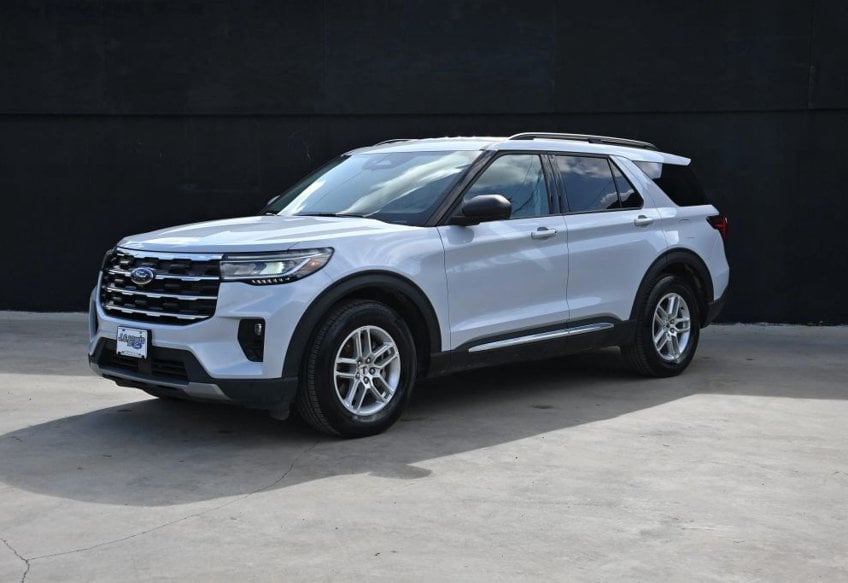 2025 Ford Explorer Active