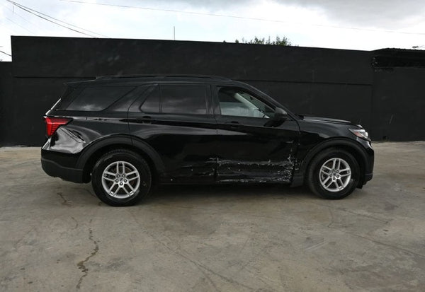 2025 Ford Explorer Active vehicle photo 6