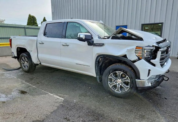 2026 GMC Sierra 1500 SLT photo 2