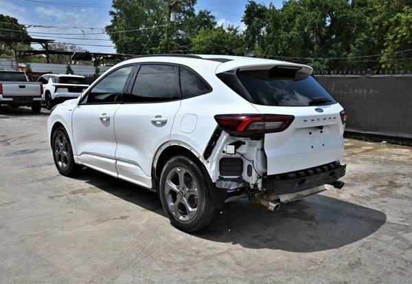 2023 Ford Escape ST-Line photo 4