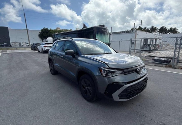 2025 Volkswagen Taos S photo 2