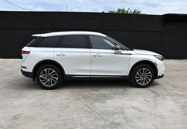 2022 Lincoln Corsair Standard vehicle photo 5