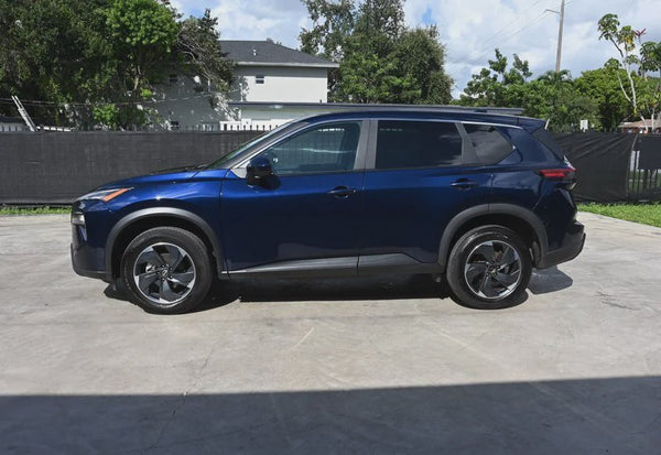 2025 Nissan Rogue SV vehicle photo 5