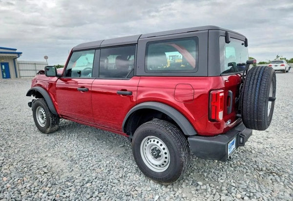 2026 Ford Bronco Base vehicle photo 4