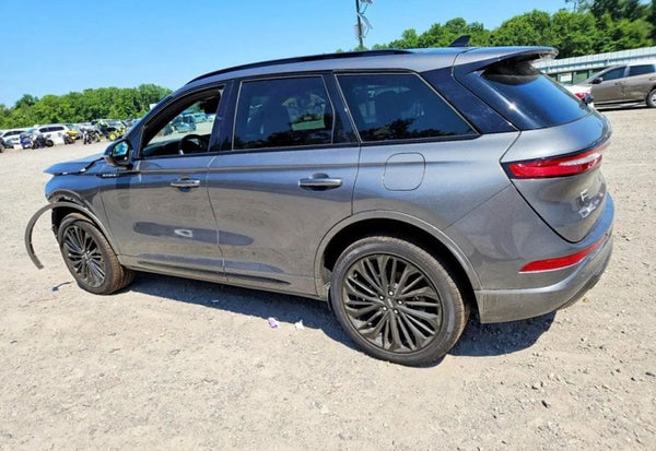 2023 Lincoln Corsair Reserve vehicle photo 3