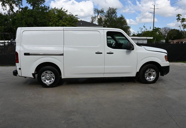 2021 Nissan NV 2500 HD SV photo 6