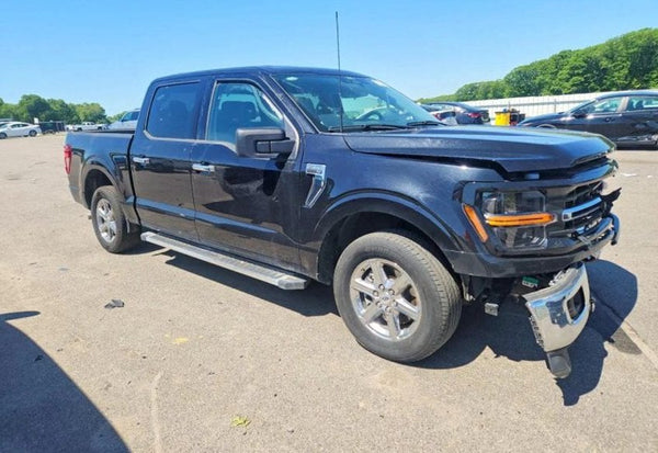 2025 Ford F-150 XLT Pickup 4D 5 1/2 ft photo 2