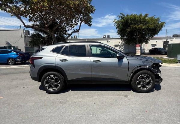 2024 Chevrolet Trax LT photo 6