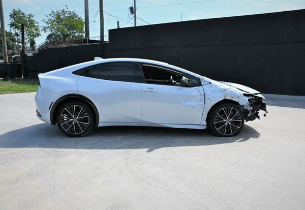 2023 Toyota Prius XLE photo 6