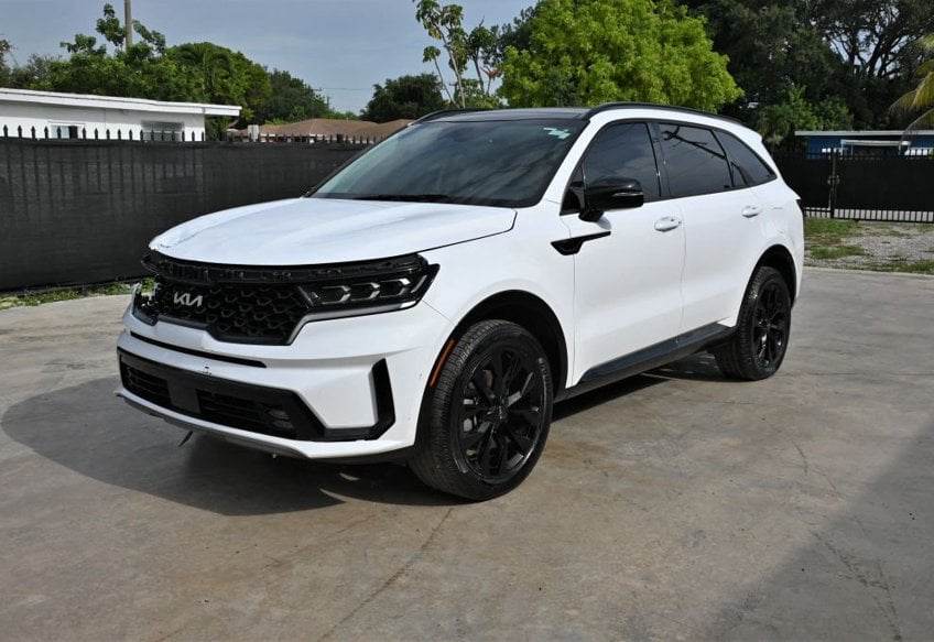 2023 Kia Sorento SX main vehicle photo