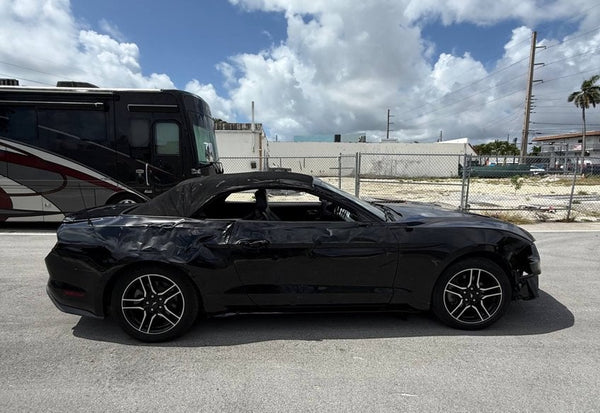 2020 Ford Mustang EcoBoost photo 6