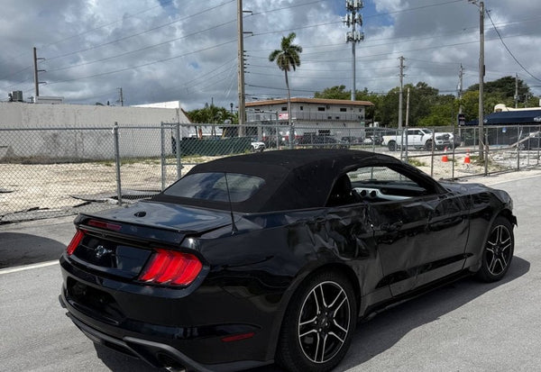 2020 Ford Mustang EcoBoost photo 4