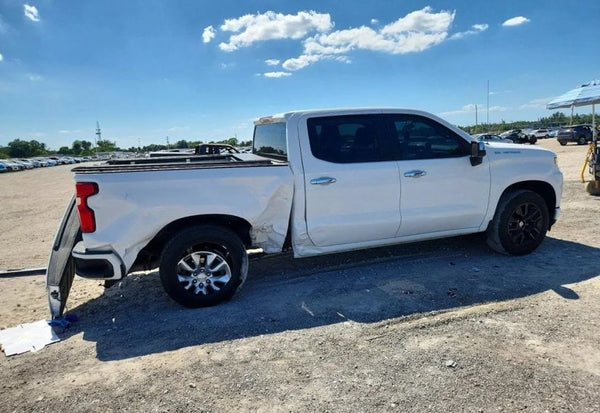 2022 Chevrolet Silverado 1500 Limited Custom photo 3