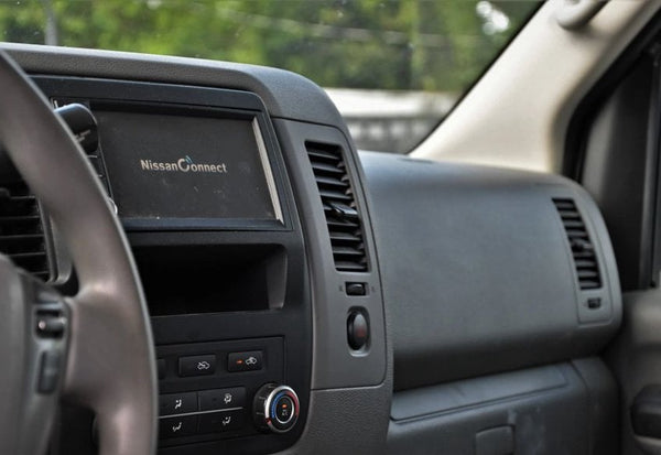 2021 Nissan NV 2500 HD SV photo 9