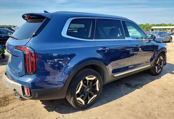2023 Kia Telluride EX vehicle photo 3