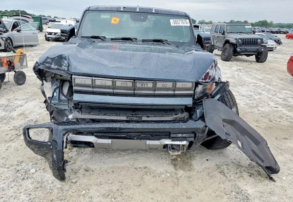 2025 GMC HUMMER EV 2X vehicle photo 5