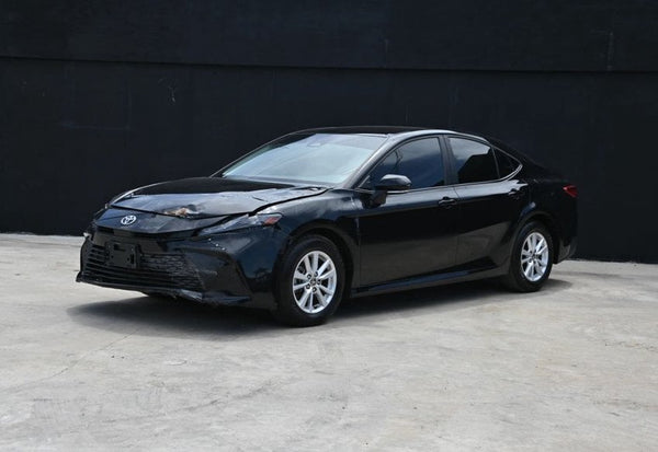 2025 Toyota Camry LE photo 2