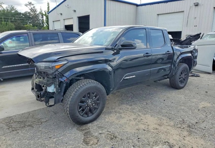 2026 Toyota Tacoma SR5 main vehicle photo