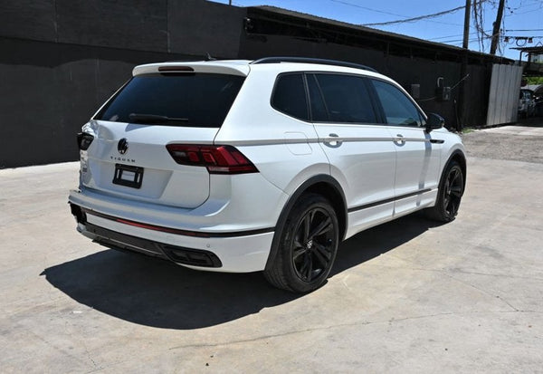 2024 Volkswagen Tiguan SE R-Line Black vehicle photo 3