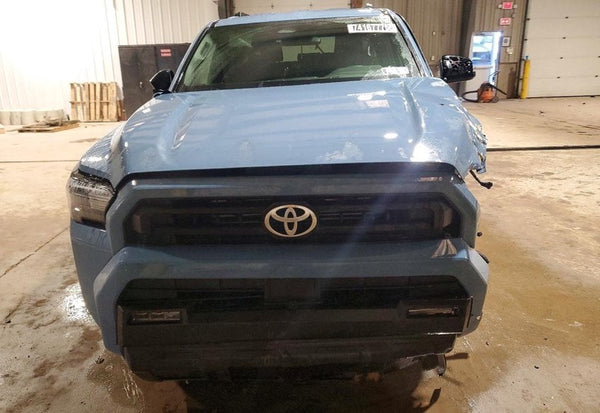 2025 Toyota 4Runner SR5 photo 6