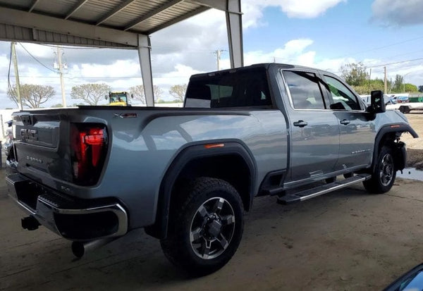 2025 GMC Sierra 3500HD SLE photo 4