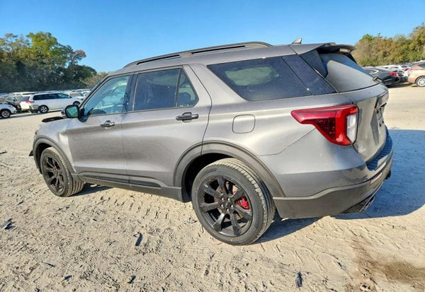 2024 Ford Explorer ST photo 4