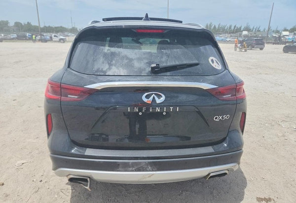 2023 Infiniti QX50 Luxe vehicle photo 6