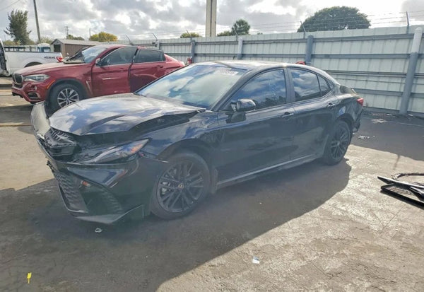 2025 Toyota Camry SE photo 12