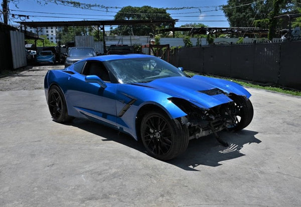 2015 Chevrolet Corvette Stingray photo 2