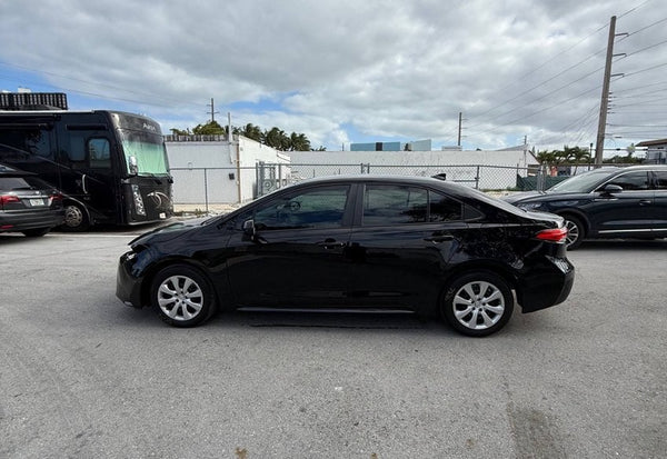 2023 Toyota Corolla LE photo 5
