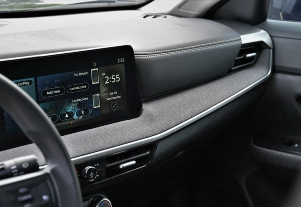 2025 Nissan Kicks SV photo 10