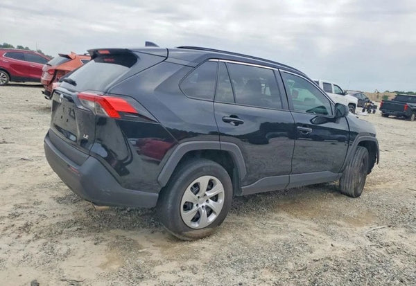 2020 Toyota RAV4 LE photo 4