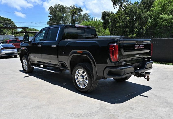 2020 GMC Sierra 3500HD Denali vehicle photo 3