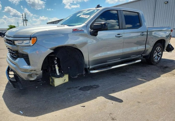 2023 Chevrolet Silverado 1500 RST photo 2