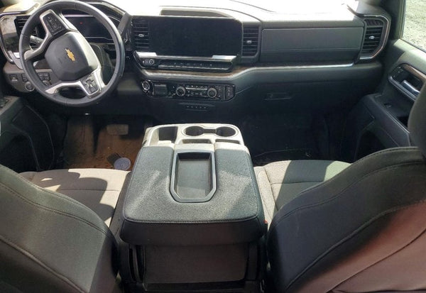 2025 Chevrolet Silverado 2500HD LT vehicle photo 8