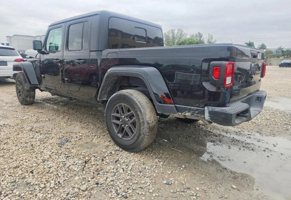 2024 Jeep Gladiator Sport S vehicle photo 4