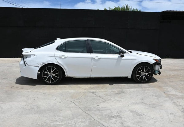 2022 Toyota Camry SE vehicle photo 6