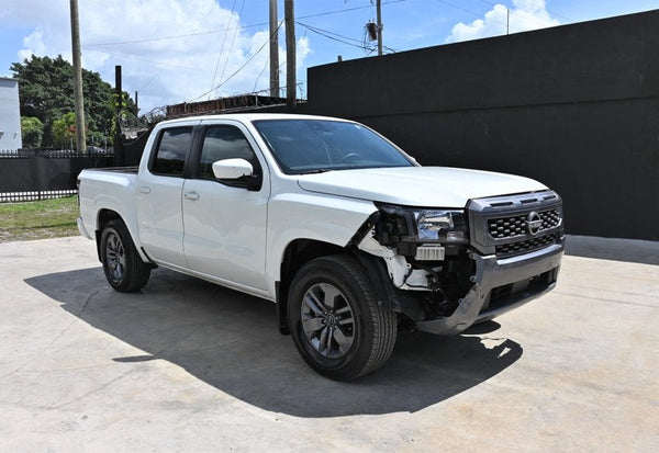 2025 Nissan Frontier Crew Cab SV Pickup 4D 5 ft vehicle photo 1