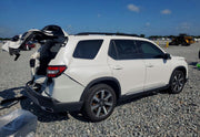 2025 Honda Pilot Touring thumbnail 14