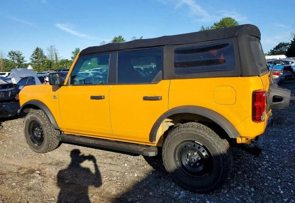 2021 Ford Bronco Black Diamond vehicle photo 3
