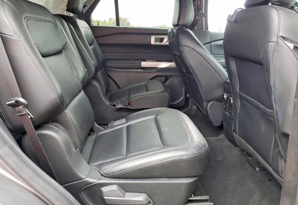 2023 Ford Explorer XLT vehicle photo 10