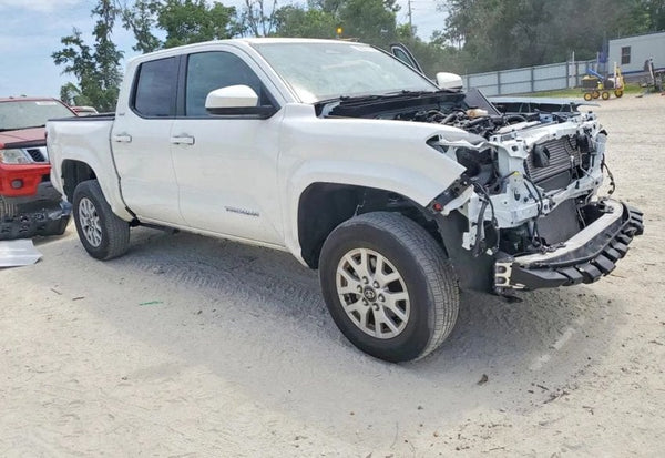 2024 Toyota Tacoma SR5 vehicle photo 2
