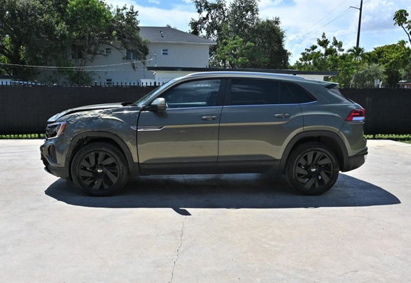 2025 Volkswagen Atlas Cross Sport SE 4Motion vehicle photo 6