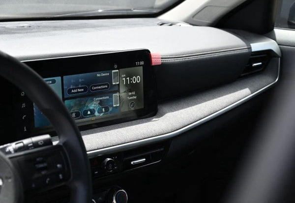 2025 Nissan Kicks SV photo 9
