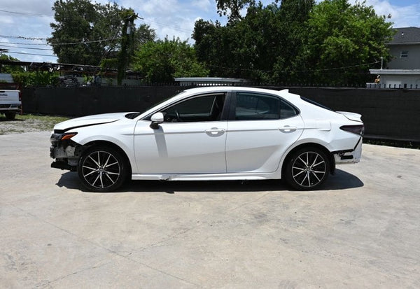 2022 Toyota Camry SE vehicle photo 5