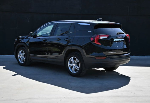 2024 GMC Terrain SLE photo 4