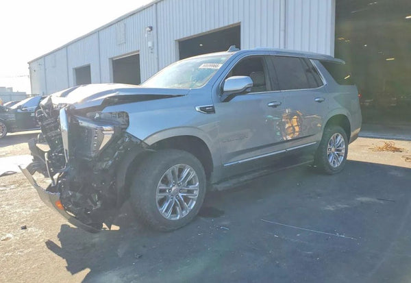 2024 GMC Yukon SLT photo 12
