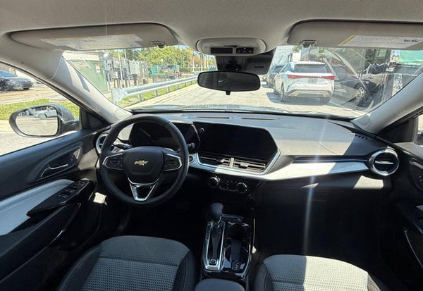 2024 Chevrolet Trax LT photo 12