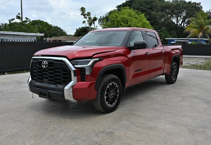 2025 Toyota Tundra SR5 main vehicle photo