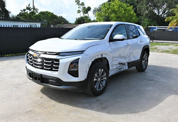 2025 Chevrolet Equinox LT vehicle photo 2